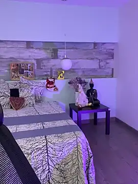 Snapshot of Alisha-Bond chatting on 12.08.24 Alisha-Bond online show from 12.08.24