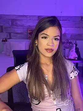 Snapshot of Alisha-Bond chatting on 12.20.24 Alisha-Bond online show from 12.20.24