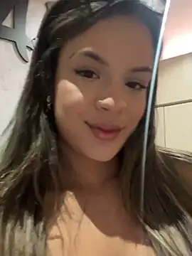 Snapshot of Alisha-Bond chatting on 03.04.25 Alisha-Bond online show from 03.04.25