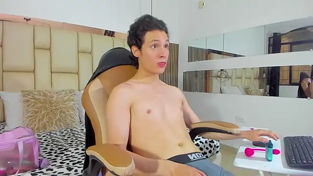 LIZandDante online show from 03.20.25