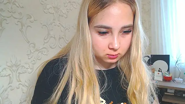 DolphinDreams online show from 04.18.26