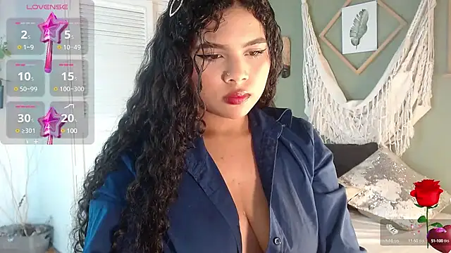 ashly collin9 online show from 03.01.25