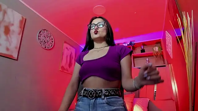 Lucy Williiams online show from 11.29.25