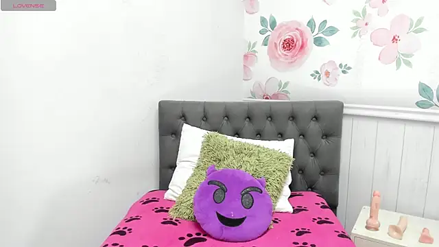 Snapshot of Sophia_abad7 chatting on 02.04.25 Sophia abad7 online show from 02.04.25