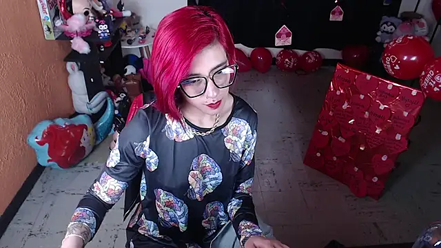 Snapshot of MissMiia2 chatting on 02.21.25 MissMiia2 online show from 02.21.25