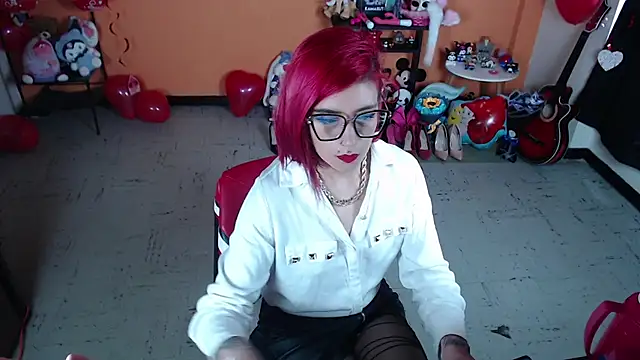 Snapshot of MissMiia2 chatting on 02.24.25 MissMiia2 online show from 02.24.25
