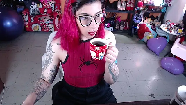 MissMiia2 online show from 10.03.25