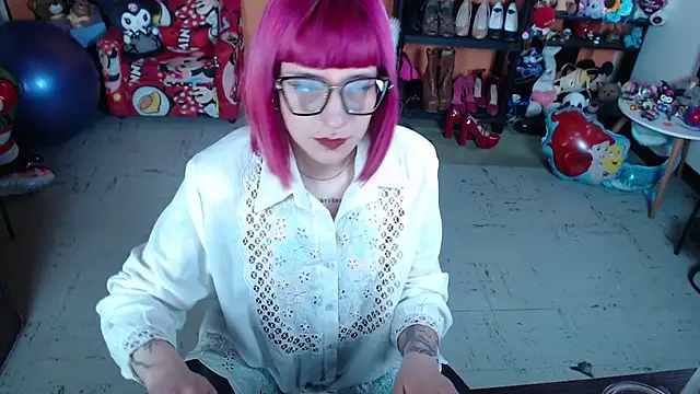 MissMiia2 online show from 01.06.26