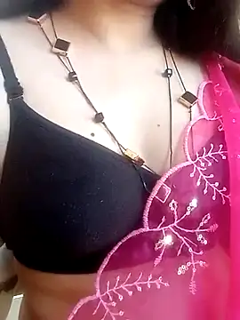 Indianhyna online show from 02.17.25