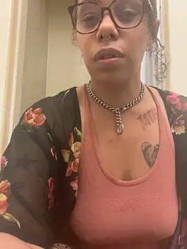 Snapshot of Princess_Desirae chatting on 05.09.26 Princess Desirae online show from 05.09.26