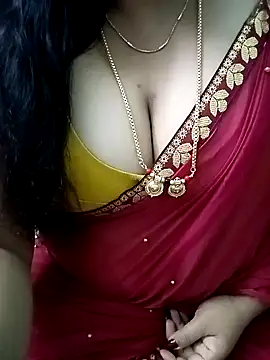 Snapshot of your-sameera chatting on 12.17.24 your-sameera online show from 12.17.24
