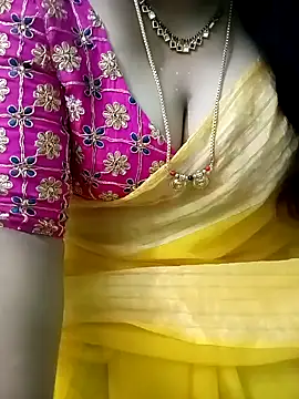 Snapshot of your-sameera chatting on 12.24.24 your-sameera online show from 12.24.24