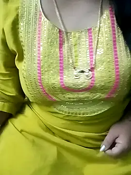 Snapshot of your-sameera chatting on 12.25.24 your-sameera online show from 12.25.24