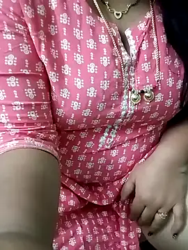 Snapshot of your-sameera chatting on 01.10.25 your-sameera online show from 01.10.25