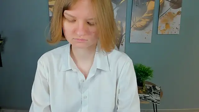 Snapshot of LilianSwall chatting on 01.12.26 LilianSwall online show from 01.12.26