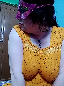 Snapshot of Raja_Ranii chatting on 02.07.25 Raja Ranii online show from 02.07.25