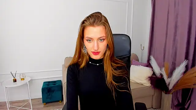 Snapshot of NaturalBeaty chatting on 02.06.25 NaturalBeaty online show from 02.06.25