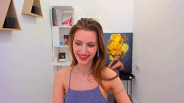 Snapshot of NaturalBeaty chatting on 02.07.25 NaturalBeaty online show from 02.07.25