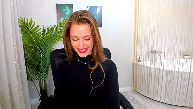 Snapshot of NaturalBeaty chatting on 03.03.25 NaturalBeaty online show from 03.03.25