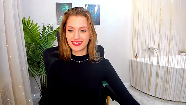 Snapshot of NaturalBeaty chatting on 03.03.25 NaturalBeaty online show from 03.03.25