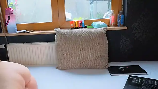 SherryOutdoor1 online show from 10.28.25