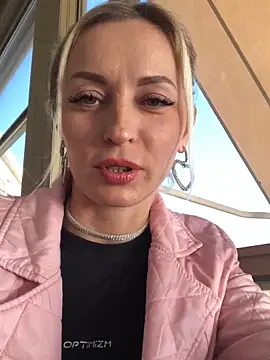 Snapshot of Diamond_Bunny_ chatting on 02.02.25 Diamond Bunny online show from 02.02.25