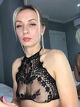 Snapshot of Diamond_Bunny_ chatting on 02.26.25 Diamond Bunny online show from 02.26.25