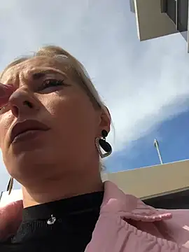 Snapshot of Diamond_Bunny_ chatting on 03.09.25 Diamond Bunny online show from 03.09.25