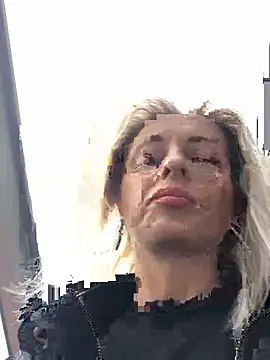 Snapshot of Diamond_Bunny_ chatting on 03.13.25 Diamond Bunny online show from 03.13.25