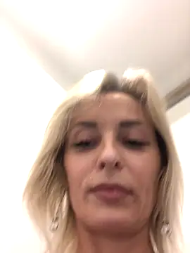 Snapshot of Diamond_Bunny_ chatting on 09.13.25 Diamond Bunny online show from 09.13.25