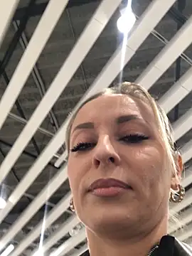 Snapshot of Diamond_Bunny_ chatting on 09.25.25 Diamond Bunny online show from 09.25.25