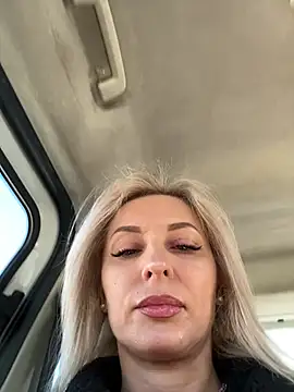 Diamond Bunny  online show from 03.10.26