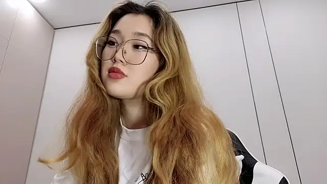 Jennatyan online show from 12.20.25