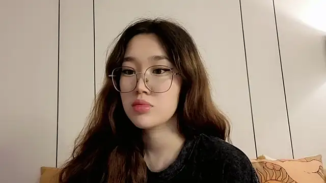 Snapshot of Jennatyan chatting on 06.19.26 Jennatyan online show from 06.19.26