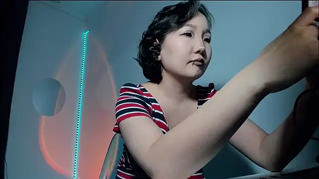 himeros goddess online show from 12.14.24