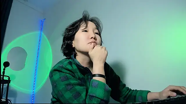 himeros goddess online show from 12.23.24