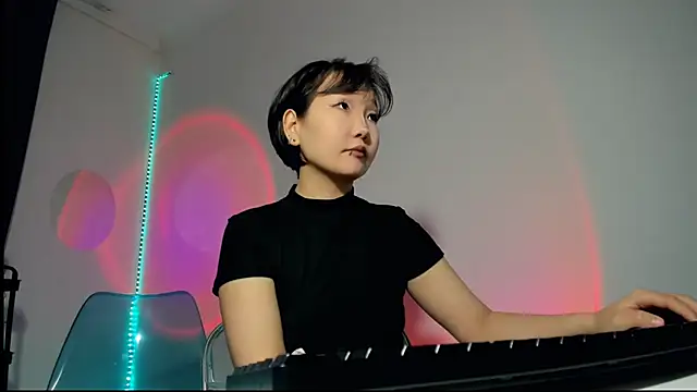 himeros goddess online show from 01.05.25