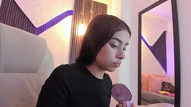 laurin clauz  online show from 12.20.24