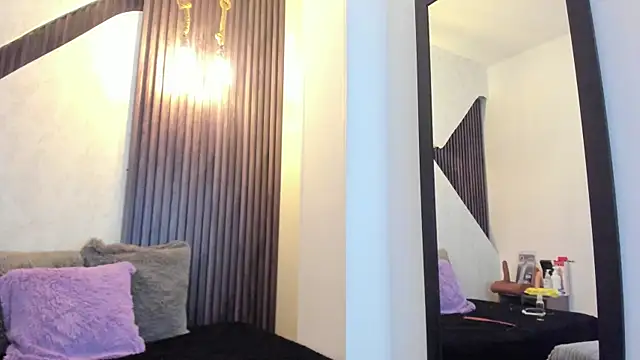 laurin clauz  online show from 01.20.25