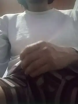 Snapshot of andrexote chatting on 11.02.25 andrexote online show from 11.02.25