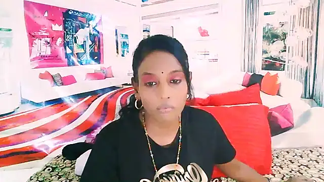 Snapshot of IndianLoveBug chatting on 09.15.25 IndianLoveBug online show from 09.15.25