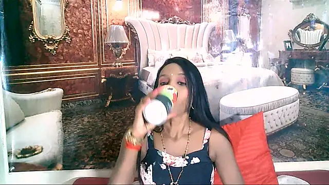 Snapshot of IndianLoveBug chatting on 09.29.25 IndianLoveBug online show from 09.29.25