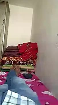 GO LALA online show from 12.21.24