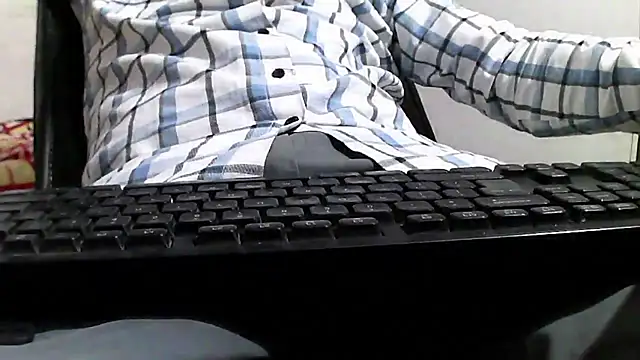 GO LALA online show from 02.13.25