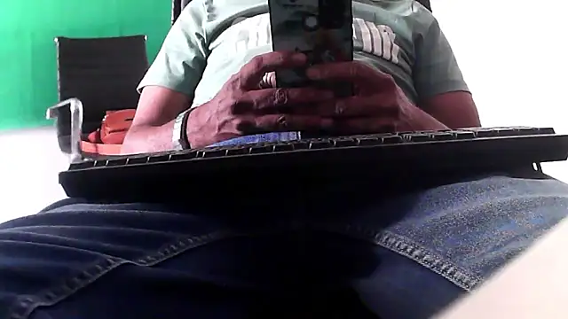 GO LALA online show from 03.18.25