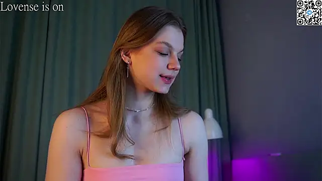 Snapshot of EdlinAlliston chatting on 03.20.25 EdlinAlliston online show from 03.20.25