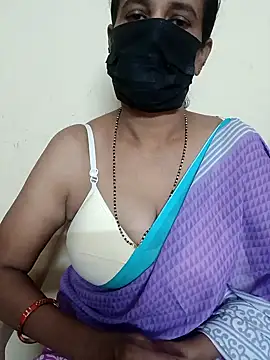 Snapshot of akshara_22 chatting on 12.18.24 akshara 22 online show from 12.18.24