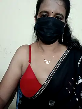 Snapshot of akshara_22 chatting on 12.30.24 akshara 22 online show from 12.30.24