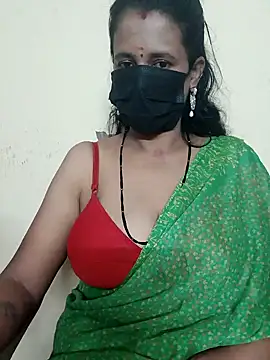 Snapshot of akshara_22 chatting on 01.18.25 akshara 22 online show from 01.18.25