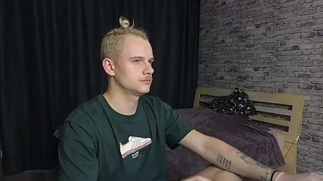 koosssttyaa online show from 12.20.24